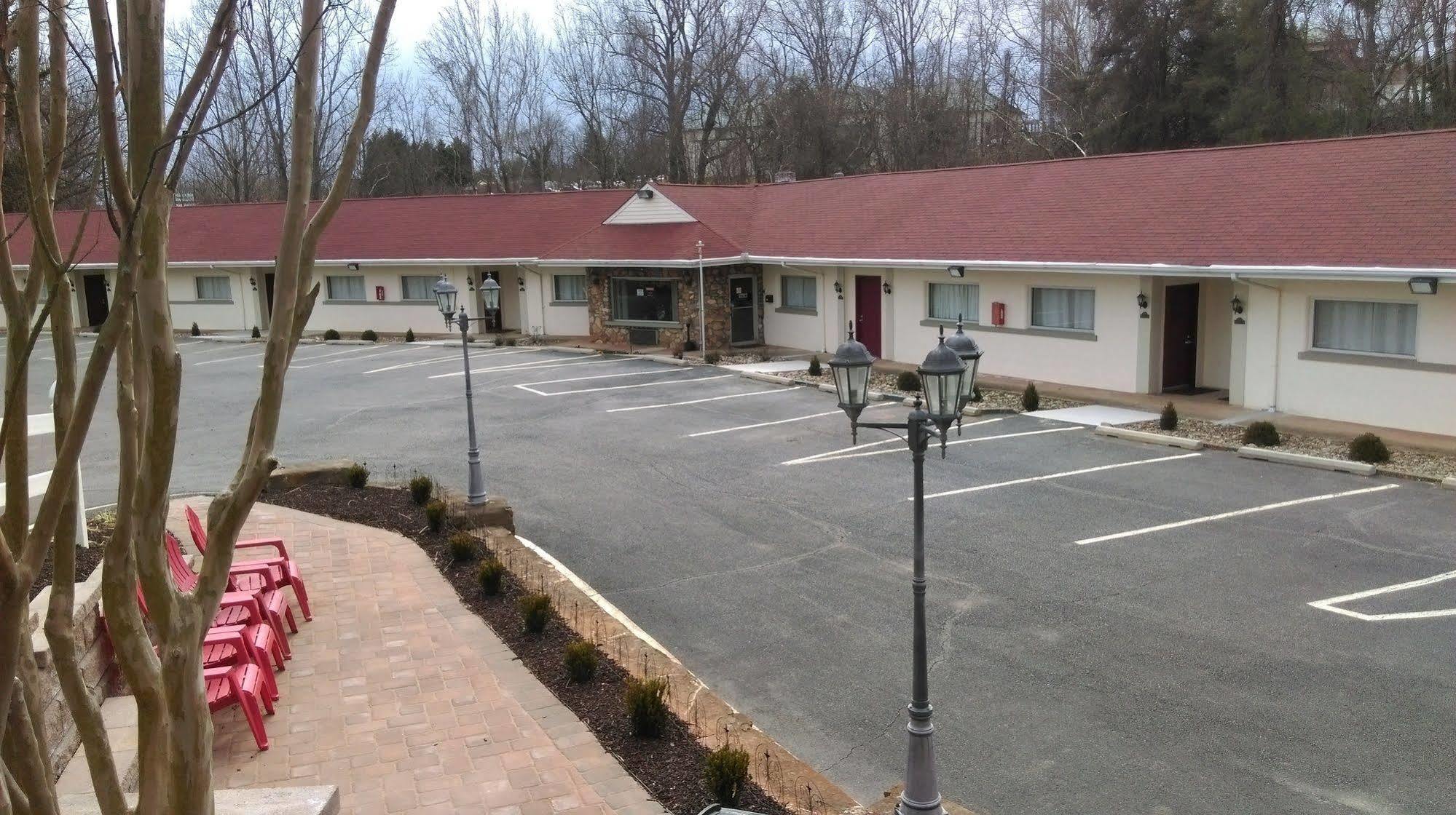 Amherst Inn - Virginia Bagian luar foto